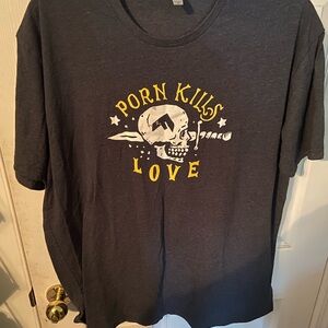 Gray Graphic Tee - Short Sleeve